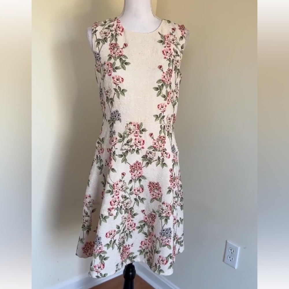 Karl Lagerfeld || Woman’s Paris Floral Ivory Dress,Size 6